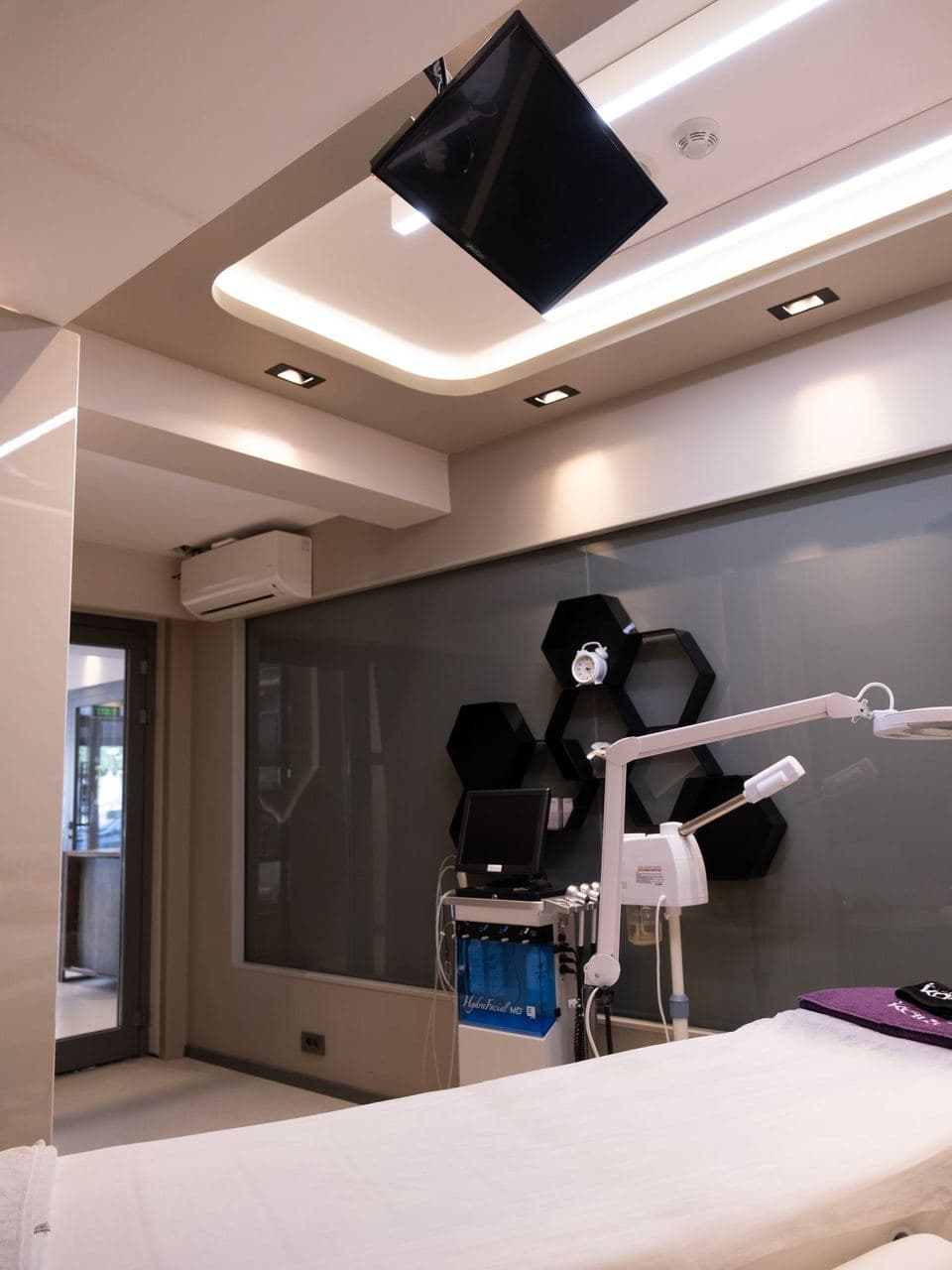 Custom Foot Orthotics & TCS Devices treatment in Scarsdale, NY - Dr. John Marzano podiatrist